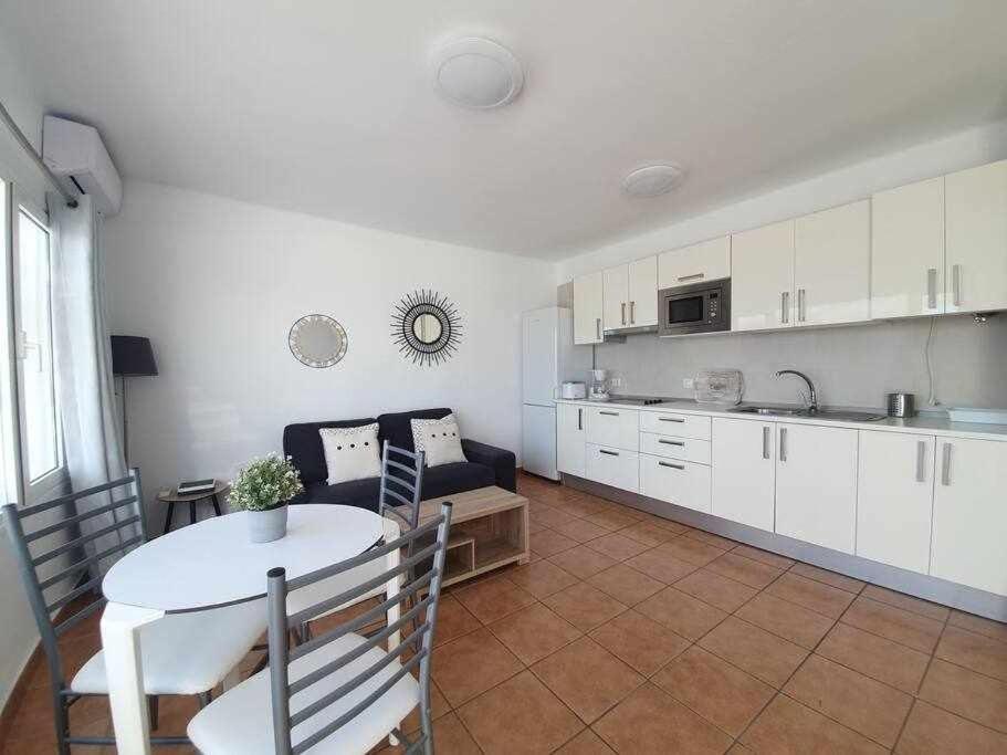 Costa Mathilda Apartment Tías Exteriör bild