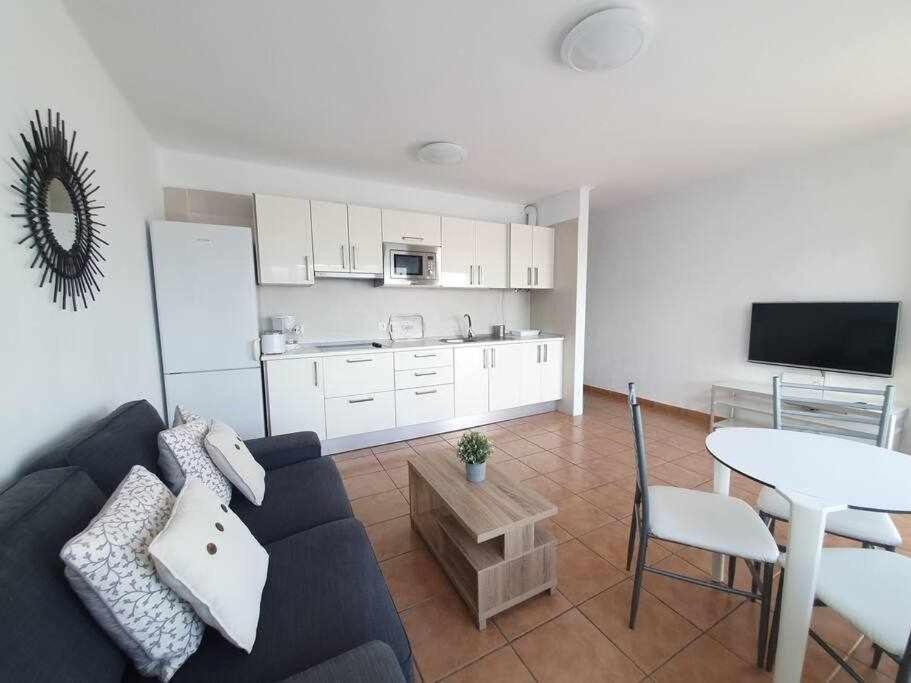 Costa Mathilda Apartment Tías Exteriör bild